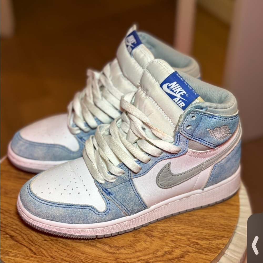 Aj1 hyper royal